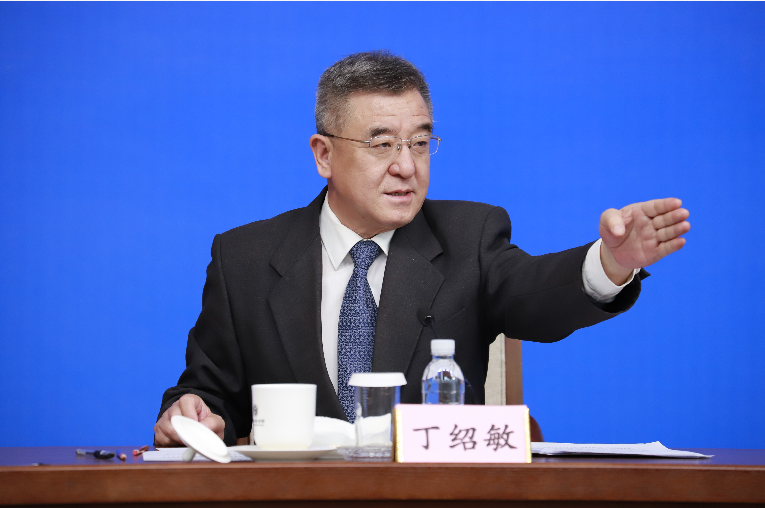 省委宣传部新闻二处处长 丁绍敏