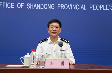 青岛海关副关长 石勇